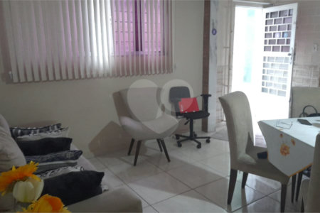 Casa de Vila à venda com 3 quartos, sendo 1 suíte, em Realengo, Rio de Janeiro, RJ