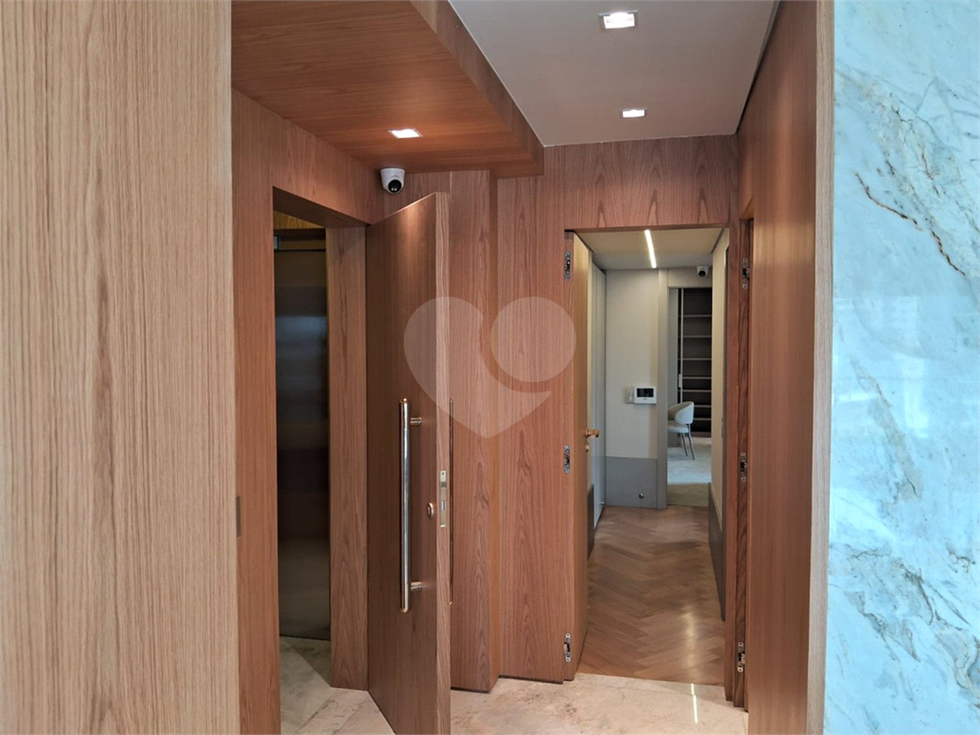 Apartamento à venda com 3 suítes em Moema, São Paulo, SP