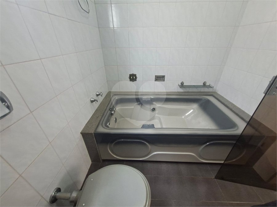 Casa à venda ou para alugar com 3 quartos, sendo 1 suíte, em Vila Aparecida, Itapetininga, SP