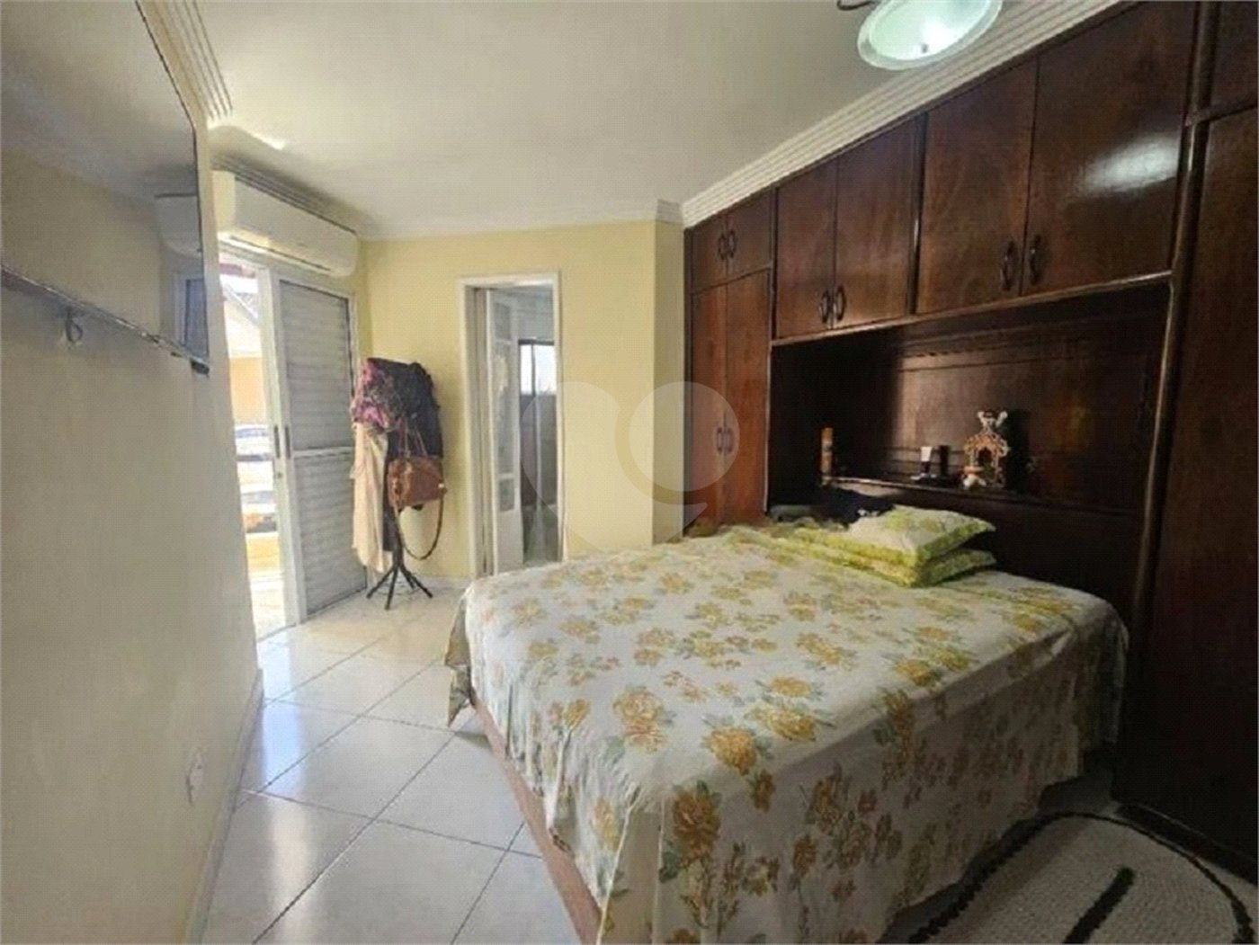 Casa à venda com 3 quartos, sendo 1 suíte,  no condomínio Residencial Villagio Vitória, Guarulhos - SP