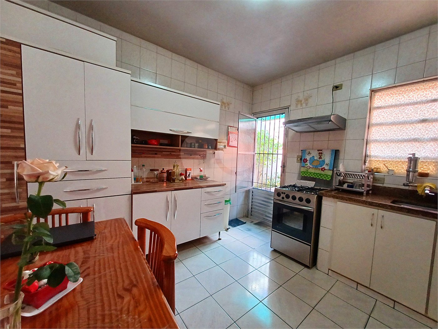 Casa à venda com 4 quartos, sendo 1 suíte, em Vila Paulicéia, São Paulo, SP