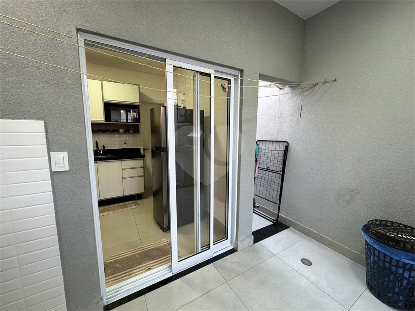 Casa à venda com 3 quartos, sendo 1 suíte, no condomínio Jardim Guarujá, Salto - SP