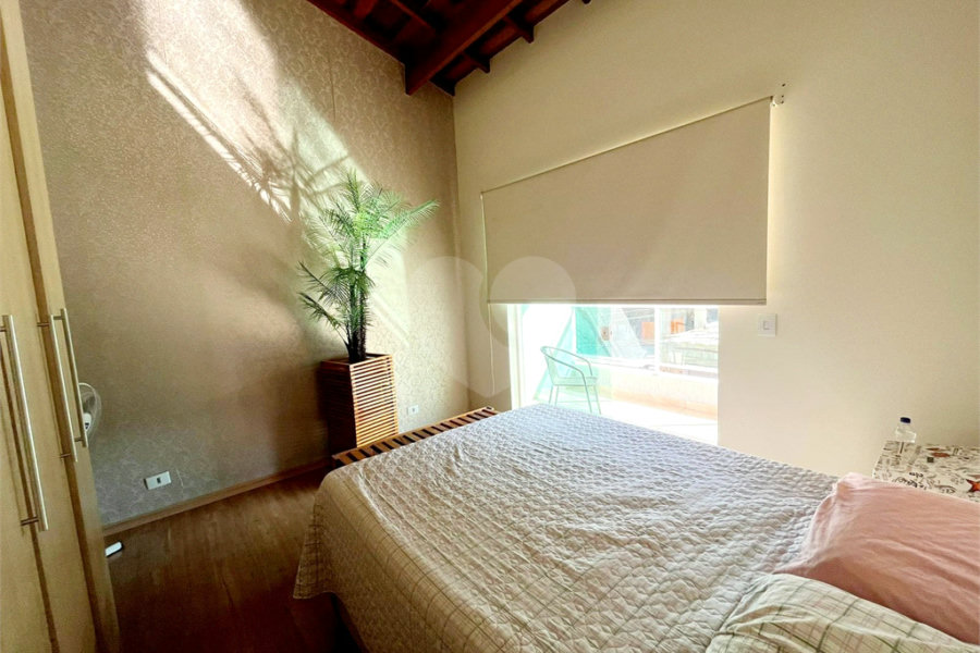 Sobrado à venda com 6 quartos, sendo 1 suíte,  em Horto, São Paulo, SP