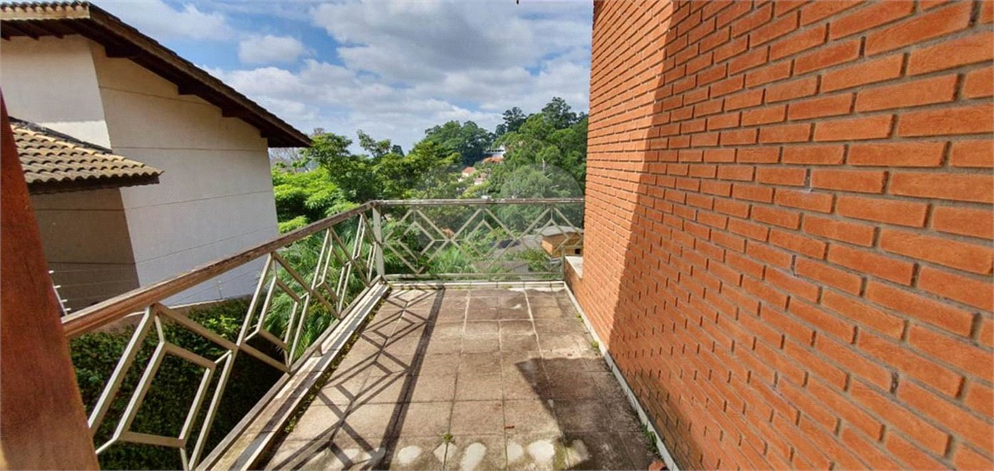 Sobrado à venda ou para alugar com 5 quartos, sendo 3 suítes,  em Tremembé, São Paulo, SP