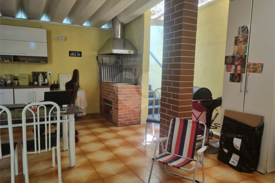 Sobrado à venda com 3 quartos em Vila Irmãos Arnoni, São Paulo, SP
