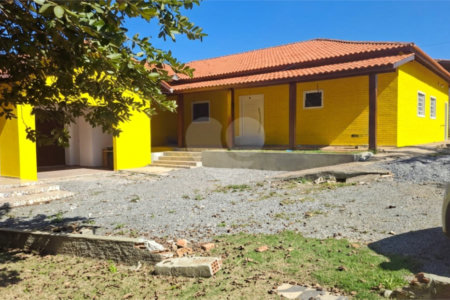 Chácara à venda com 3 suítes em Vila Xisto, São Miguel Arcanjo, SP
