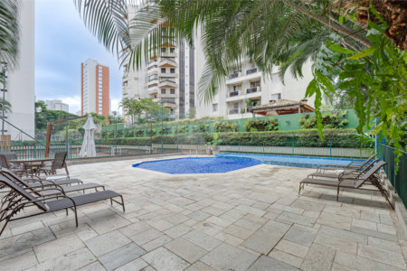 Apartamento à venda com 3 suítes em Campo Belo, São Paulo, SP