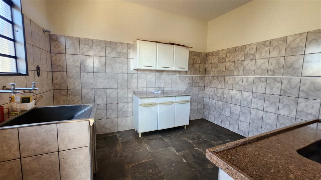 Casa à venda com 3 quartos, sendo 2 suítes, em Jardim Europa (vila Xavier), Araraquara, SP