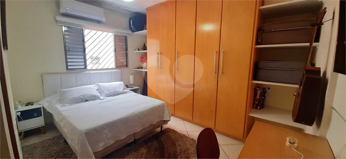Sobrado à venda com 4 quartos, sendo 1 suíte,  em Tremembé, São Paulo, SP