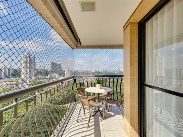Apartamento à venda com 3 quartos, sendo 2 suítes,  em Alto da Boa Vista, São Paulo, SP