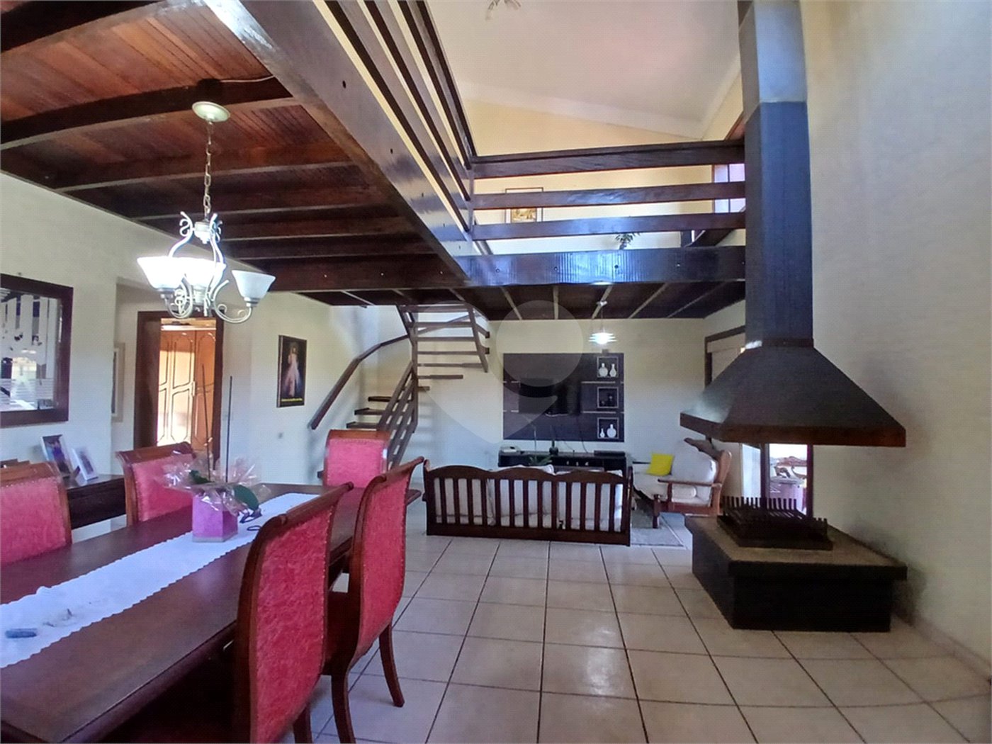 Casa à venda com 3 quartos, sendo 2 suítes, em Jardim Brogotá, Atibaia, SP
