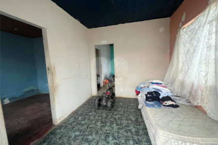 Casa à venda com 1 quarto em Vila Camarão, Itapetininga, SP