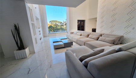 Casa à venda ou para alugar com 4 suítes no condomínio Residencial Monterey Ville, Mogi das Cruzes - SP