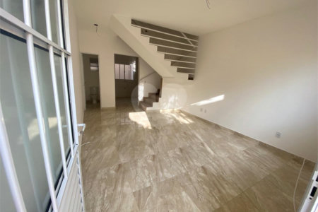 Casa à venda com 2 suítes em Vila Amélia, Poá, SP