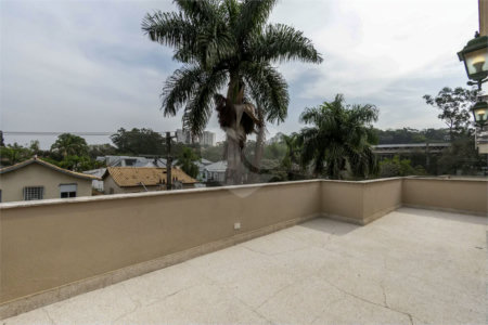 Casa de Vila à venda com 3 suítes em Morumbi, São Paulo, SP