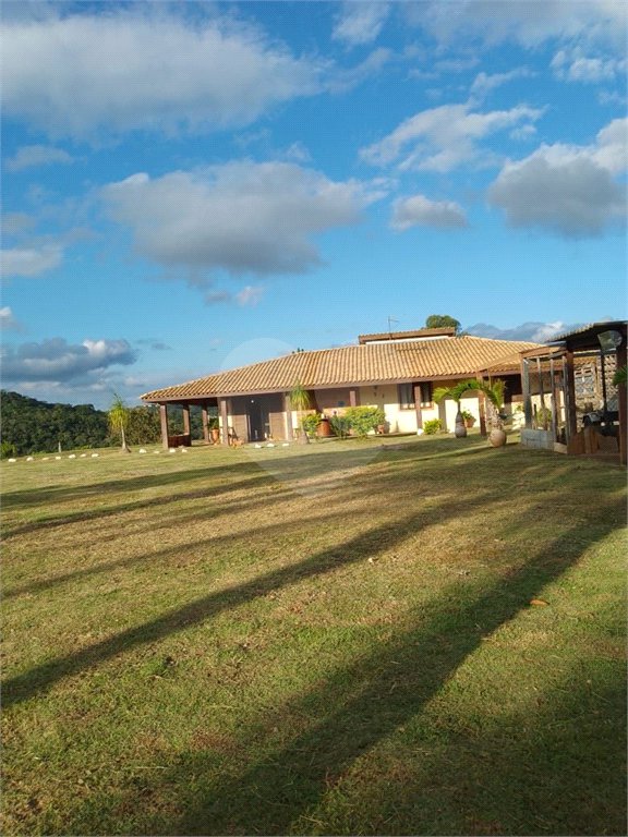 Chácara à venda com 2 quartos em Recanto das Acácias, São Roque, SP