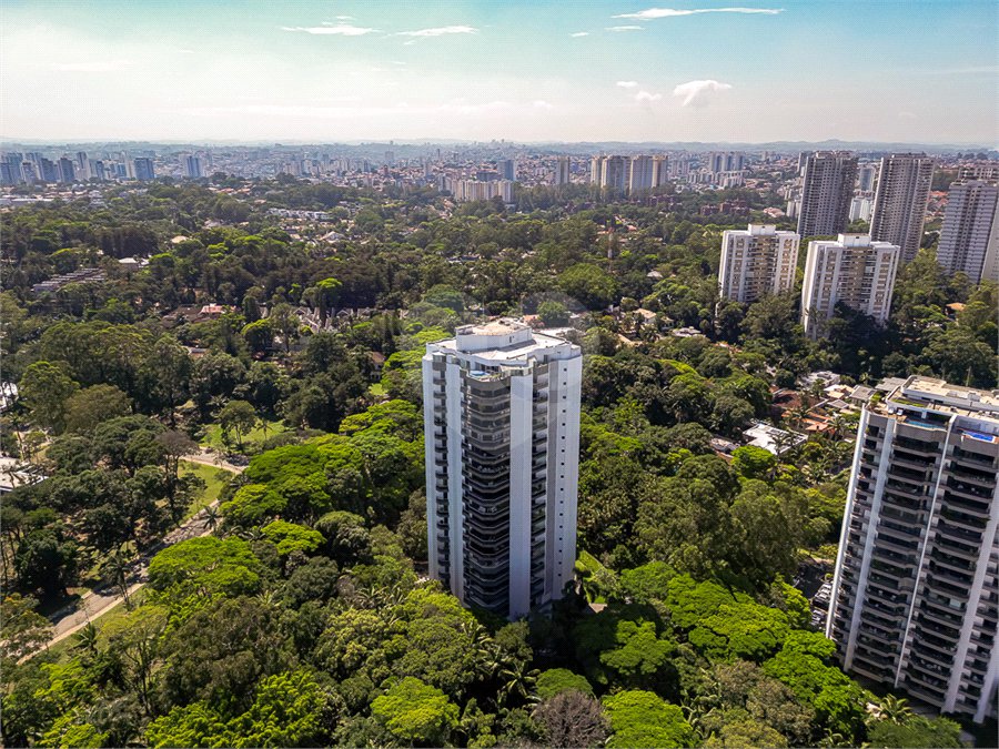Apartamento à venda ou para alugar com 4 suítes em Alto da Boa Vista, São Paulo, SP
