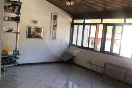 Triplex à venda com 4 quartos, sendo 1 suíte, em Campo Grande, Rio de Janeiro, RJ