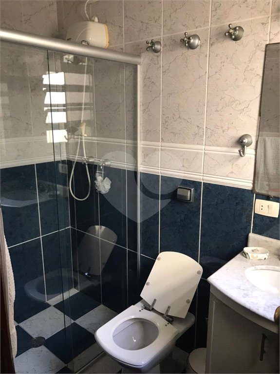 Sobrado à venda com 3 quartos em Jardim Itacolomi, São Paulo, SP