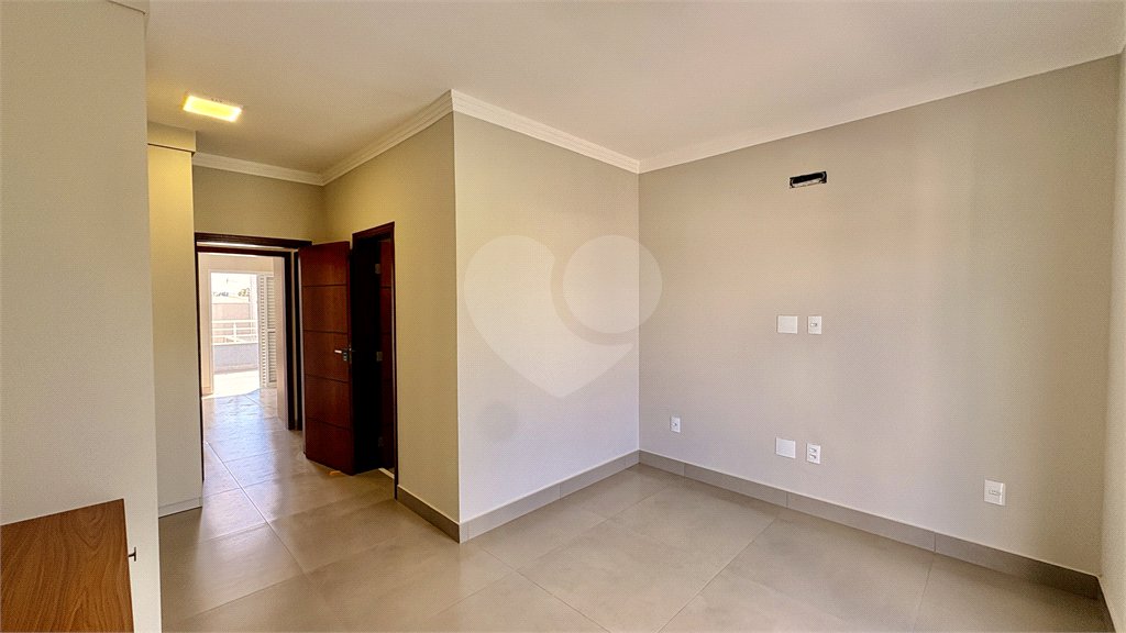 Casa à venda com 4 quartos, sendo 1 suíte,  no condomínio Villagio Milano, Sorocaba - SP