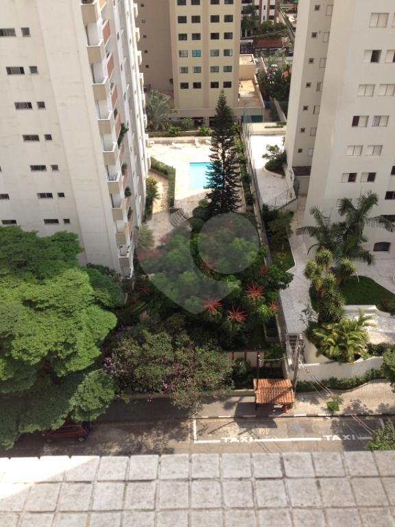 Apartamento à venda com 3 quartos, sendo 1 suíte,  em Indianópolis, São Paulo, SP