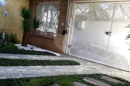 Sobrado à venda com 4 quartos, sendo 1 suíte,  em Rio Pequeno, São Paulo, SP