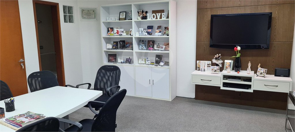 Sobrado à venda com 3 quartos, sendo 1 suíte, em Vila Mariana, São Paulo, SP