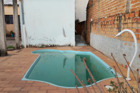 Casa à venda com 2 quartos, sendo 1 suíte, em Jardim Adalberto Frederico de Oliveira Roxo I, Araraquara, SP