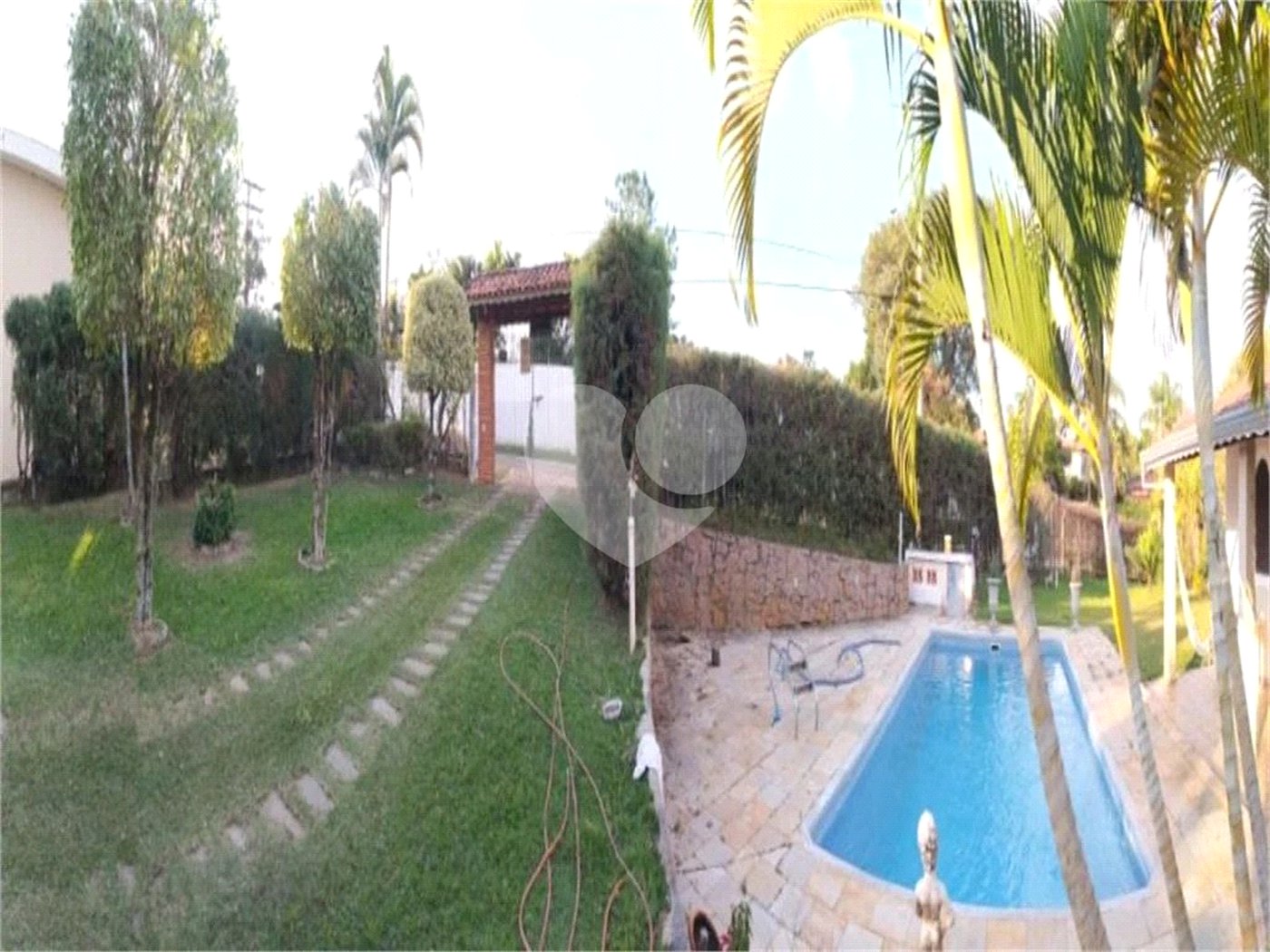 Casa à venda com 3 suítes no condomínio Haras São Luiz, Salto - SP