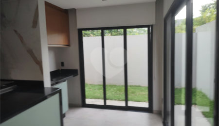 Casa à venda com 2 suítes no condomínio Vue 26, Atibaia - SP