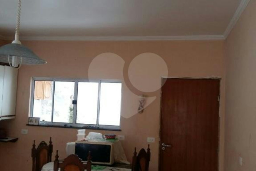 Sobrado à venda com 3 quartos, sendo 1 suíte, em Tremembé, São Paulo, SP