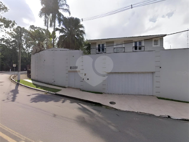 Casa à venda com 6 quartos, sendo 3 suítes,  em Jardim Guedala, São Paulo, SP