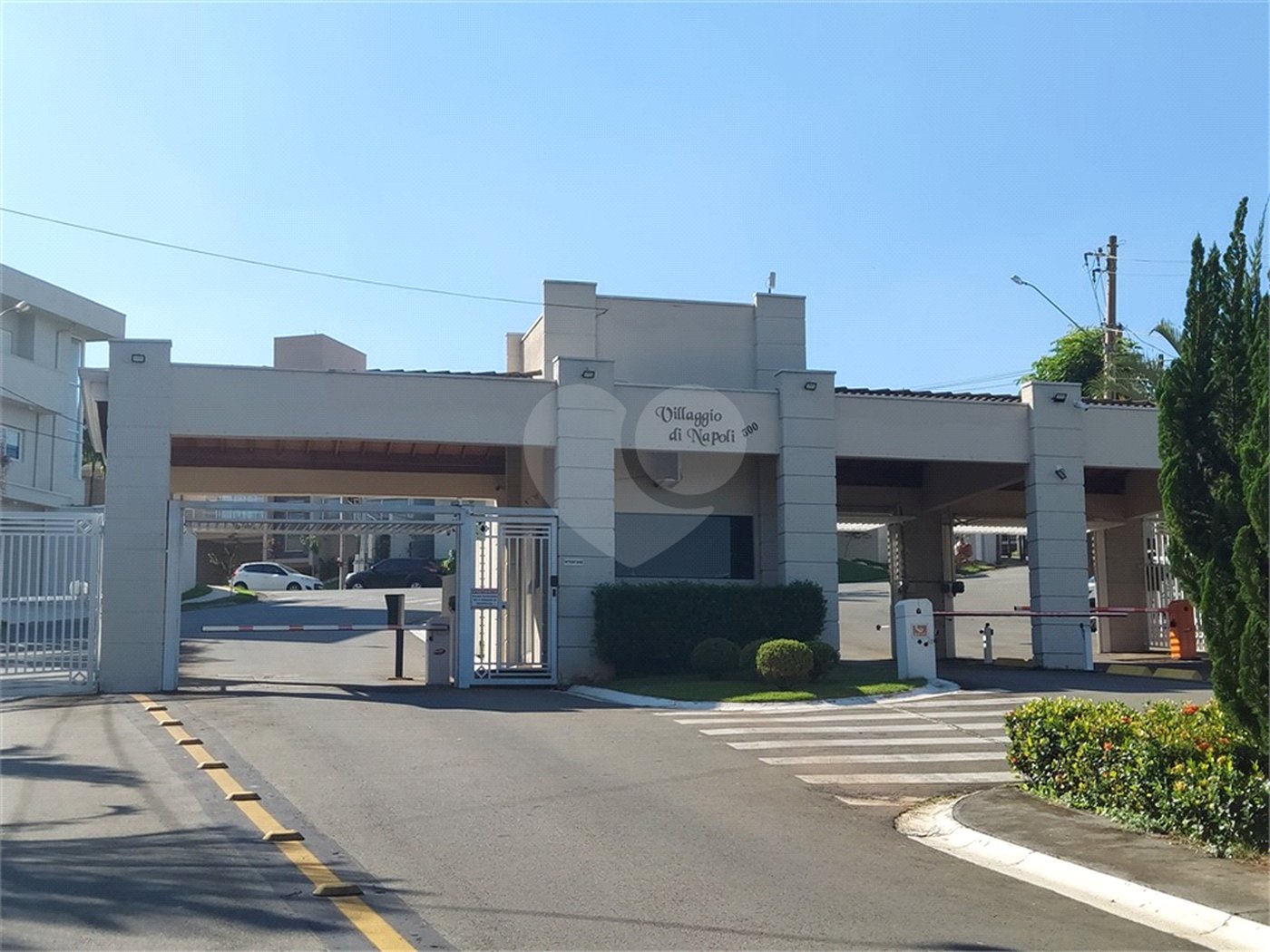 Casa à venda com 3 suítes no condomínio Villaggio Di Napoli Valinhos, Valinhos - SP