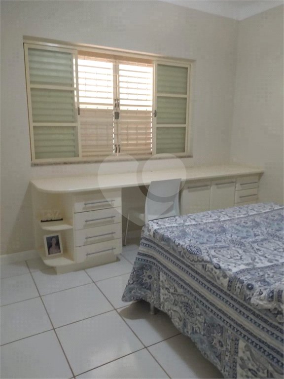 Casa à venda com 4 quartos, sendo 2 suítes, em Jardim Adalgisa, Araraquara, SP