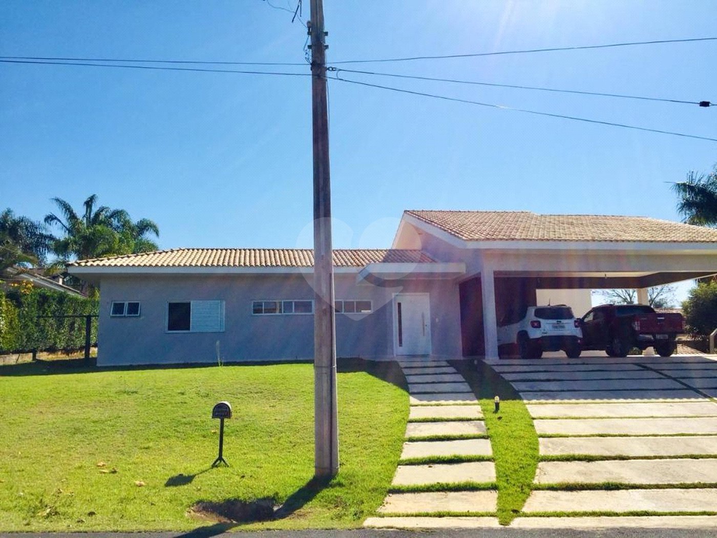 Casa à venda com 3 suítes no condomínio Portal do Sabiá, Araçoiaba da Serra - SP