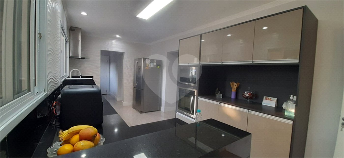 Casa à venda com 4 suítes no condomínio Suíça da Cantareira, Mairiporã - SP