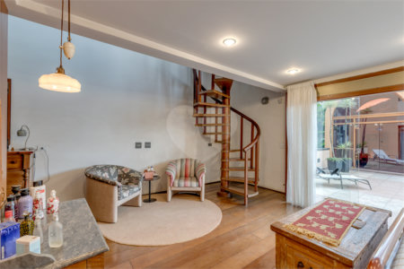 Casa à venda com 5 quartos, sendo 4 suítes, em Alto da Boa Vista, São Paulo, SP