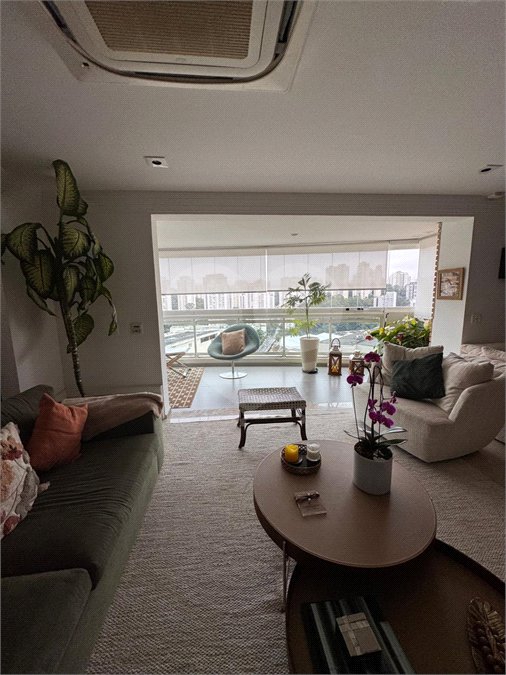 Apartamento à venda com 3 suítes em Vila Andrade, São Paulo, SP