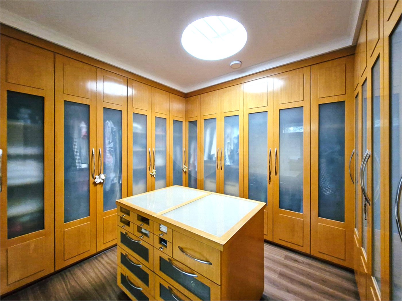 Casa à venda ou para alugar com 4 suítes em Alto da Boa Vista, São Paulo, SP