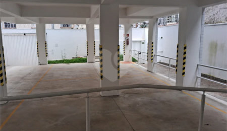 Apartamento à venda com 3 quartos, sendo 1 suíte,  no Centro, Poços de Caldas, MG