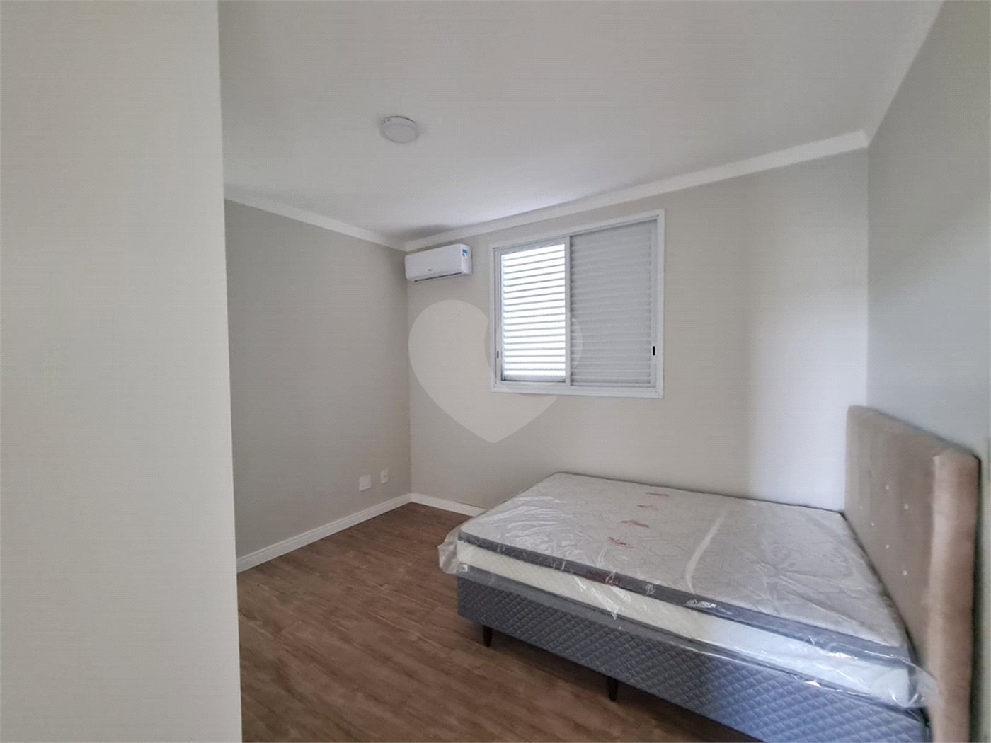 Casa à venda com 3 suítes no condomínio Geneve, Campinas - SP