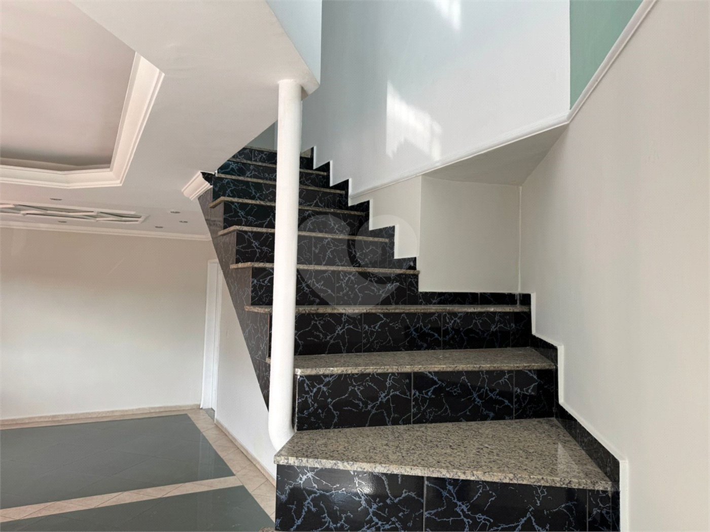 Casa à venda com 3 quartos, sendo 1 suíte,  em Vila Rosália, Guarulhos, SP