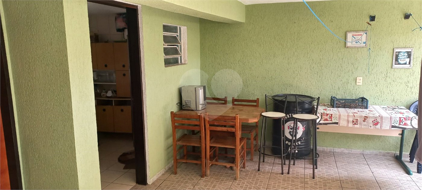 Sobrado à venda com 3 quartos, sendo 1 suíte, em Vila Ema, São Paulo, SP