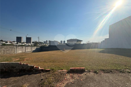 Terreno à venda no condomínio Portal da Primavera, Sorocaba - SP