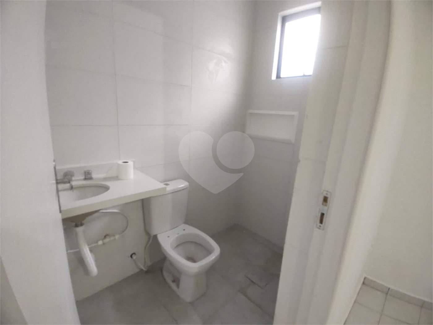 Sobrado à venda com 3 quartos, sendo 1 suíte,  em Tremembé, São Paulo, SP