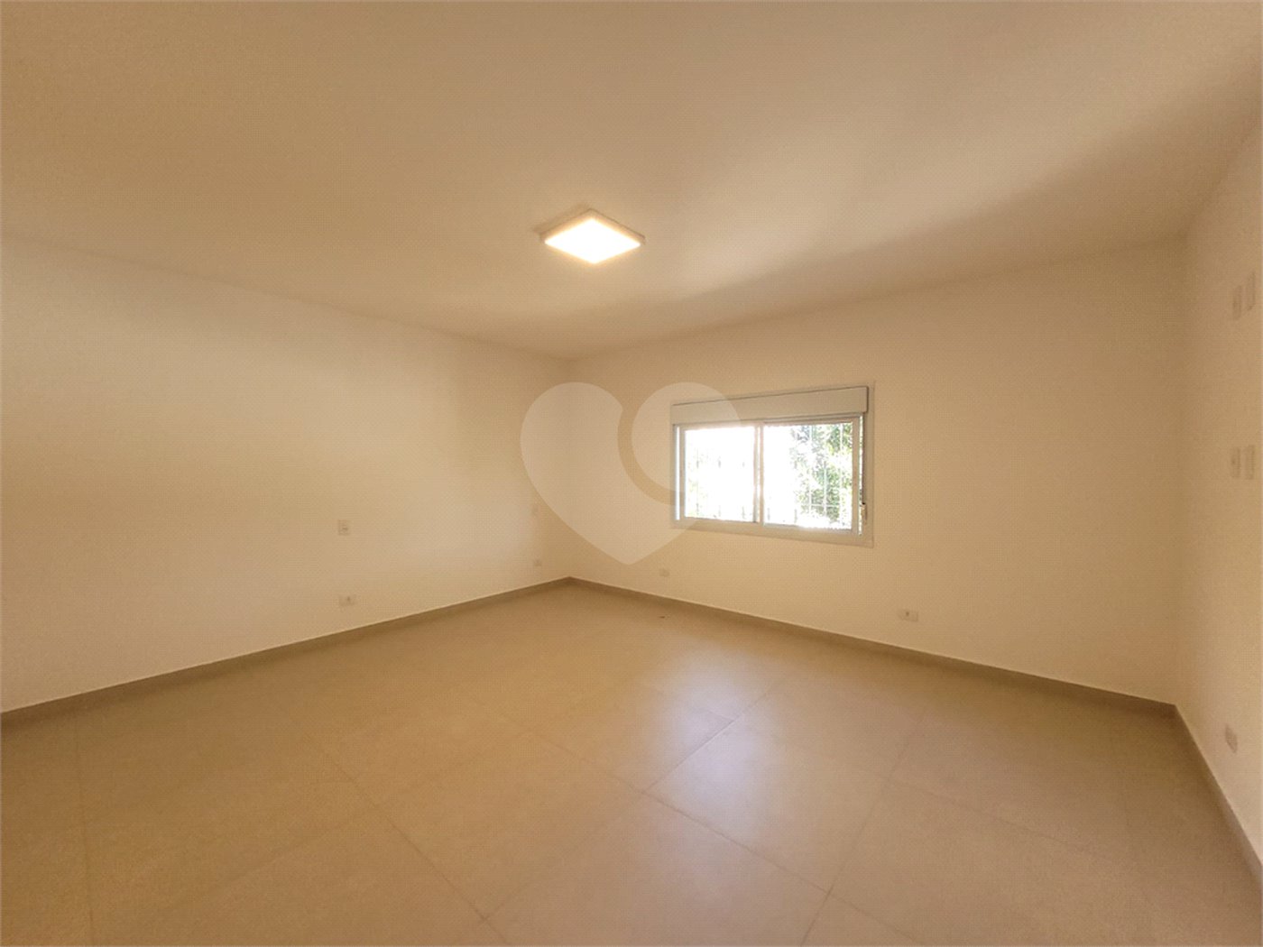 Casa Térrea à venda ou para alugar com 4 quartos, sendo 3 suítes,  em Horto Florestal, São Paulo, SP