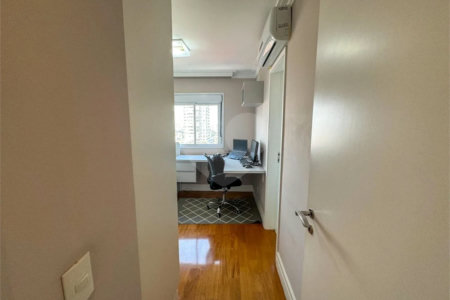 Apartamento à venda com 3 suítes em Vila Dom Pedro I, São Paulo, SP