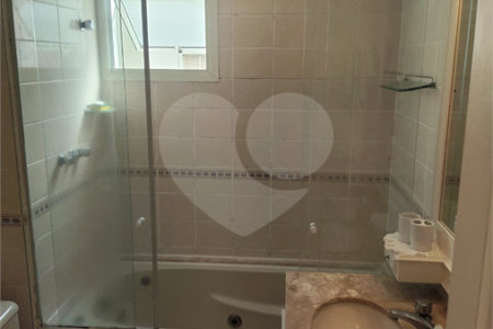 Apartamento à venda com 3 quartos, sendo 1 suíte, em Indianópolis, São Paulo, SP
