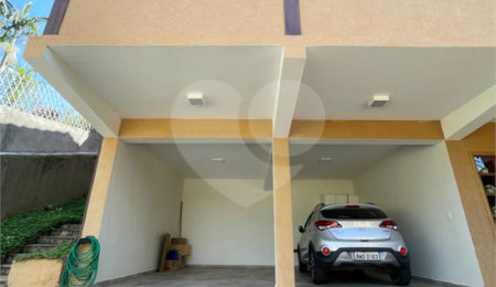 Casa à venda com 4 quartos, sendo 3 suítes,  em Cidade Satélite, Atibaia, SP