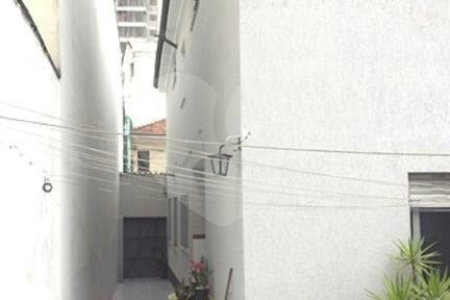 Sobrado à venda com 3 quartos, sendo 1 suíte, em Vila Deodoro, São Paulo, SP